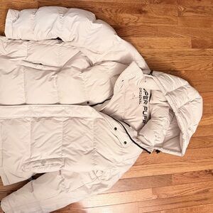 Aritzia Super Puff Women